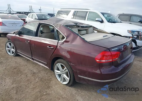 2013 Volkswagen Passat 2.0L Tdi Sel Premium z USA, uszkodzony, nr VIN 1VWCN7A37DC121724